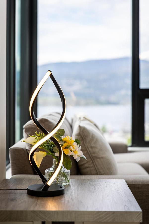 Brand New Luxury Downtown Near The Beach #13 Kelowna Exterior photo